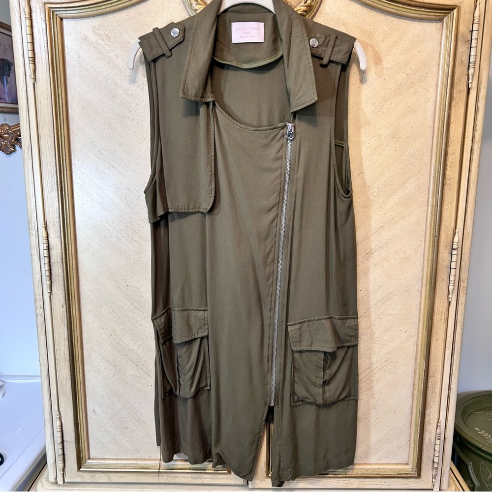 Love Tree Olive Green Sleeveless Long Asymmetrical Zip Front Utility Vest